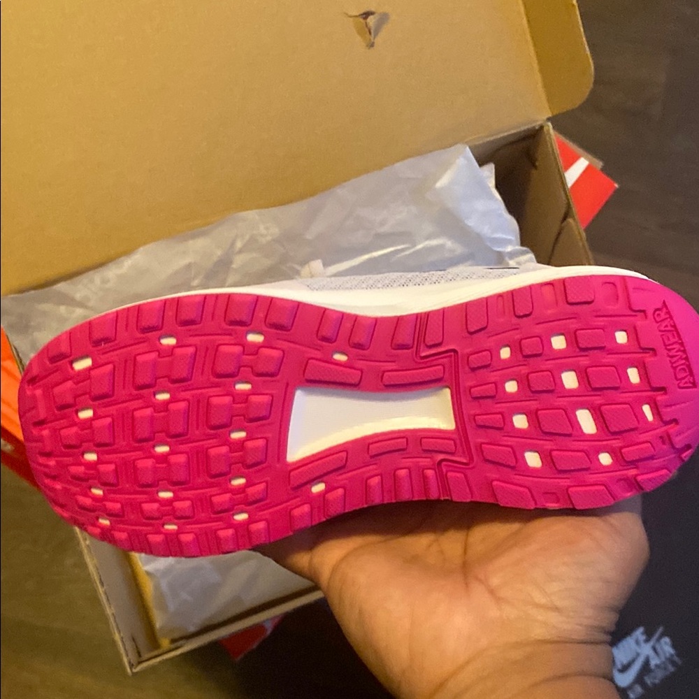 Adidas Purple and Pink Sneakers Lightweight Performance - Picture 4 of 5